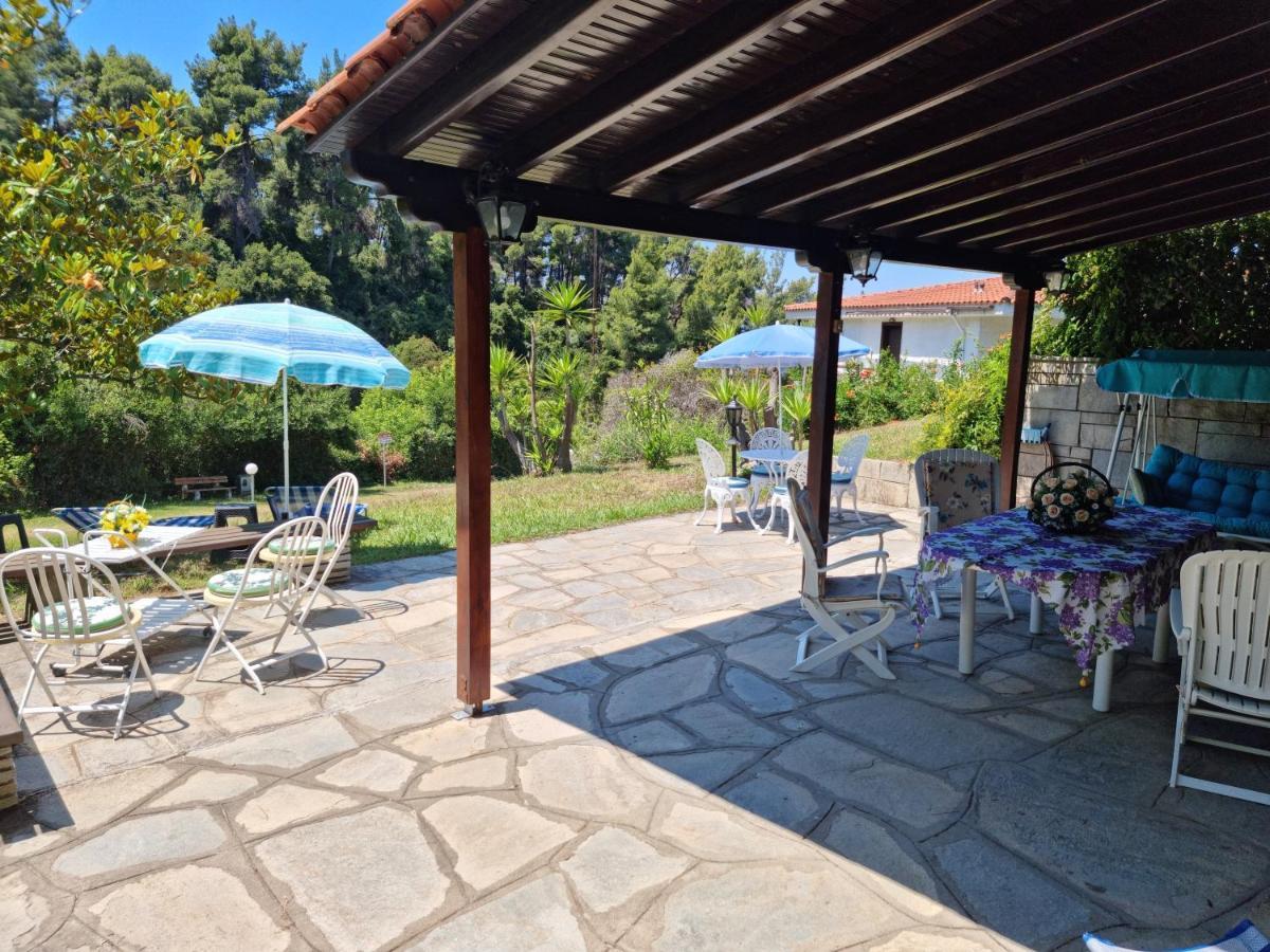 Beachfront Villa 100M From Sea For Up To 10 Guests Siviri Exterior photo